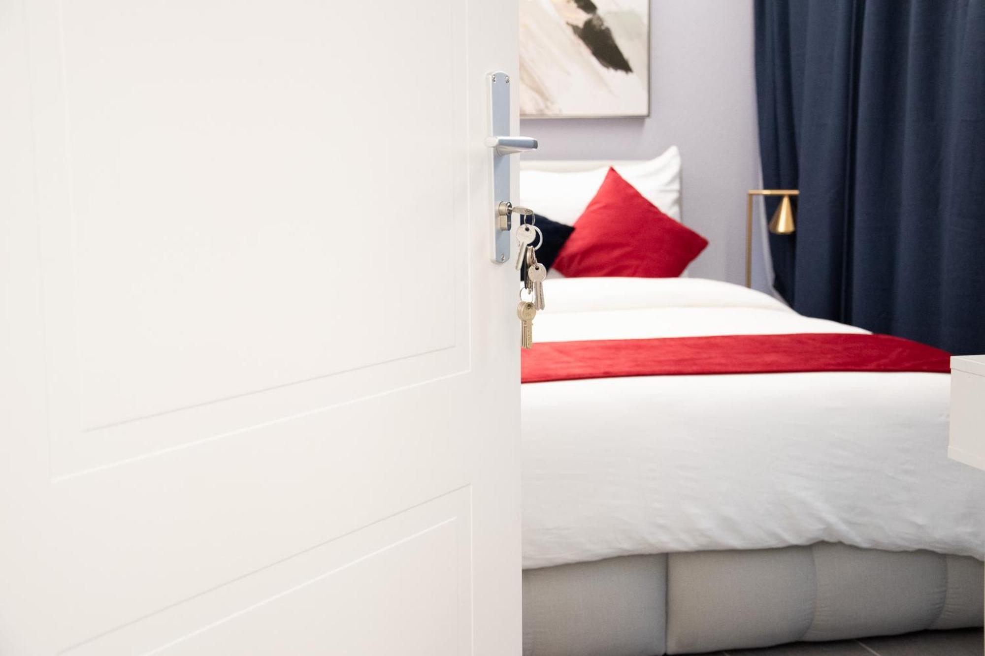 Guest Rooms Diamant Biel/Bienne Exteriör bild