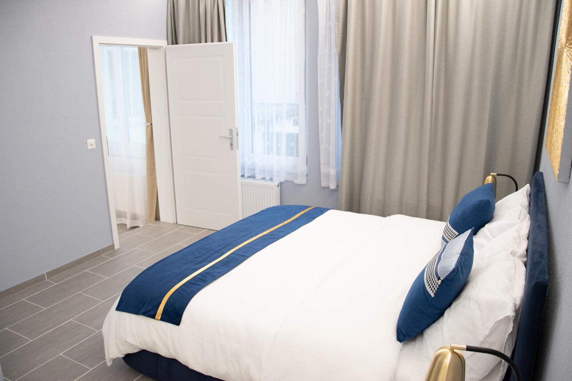 Guest Rooms Diamant Biel/Bienne Exteriör bild
