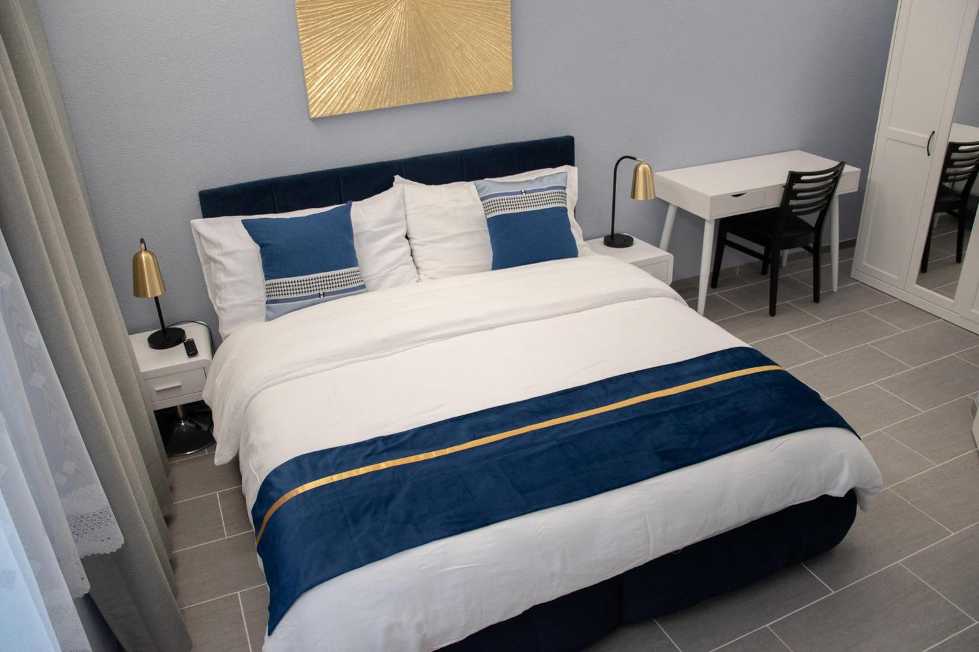 Guest Rooms Diamant Biel/Bienne Exteriör bild