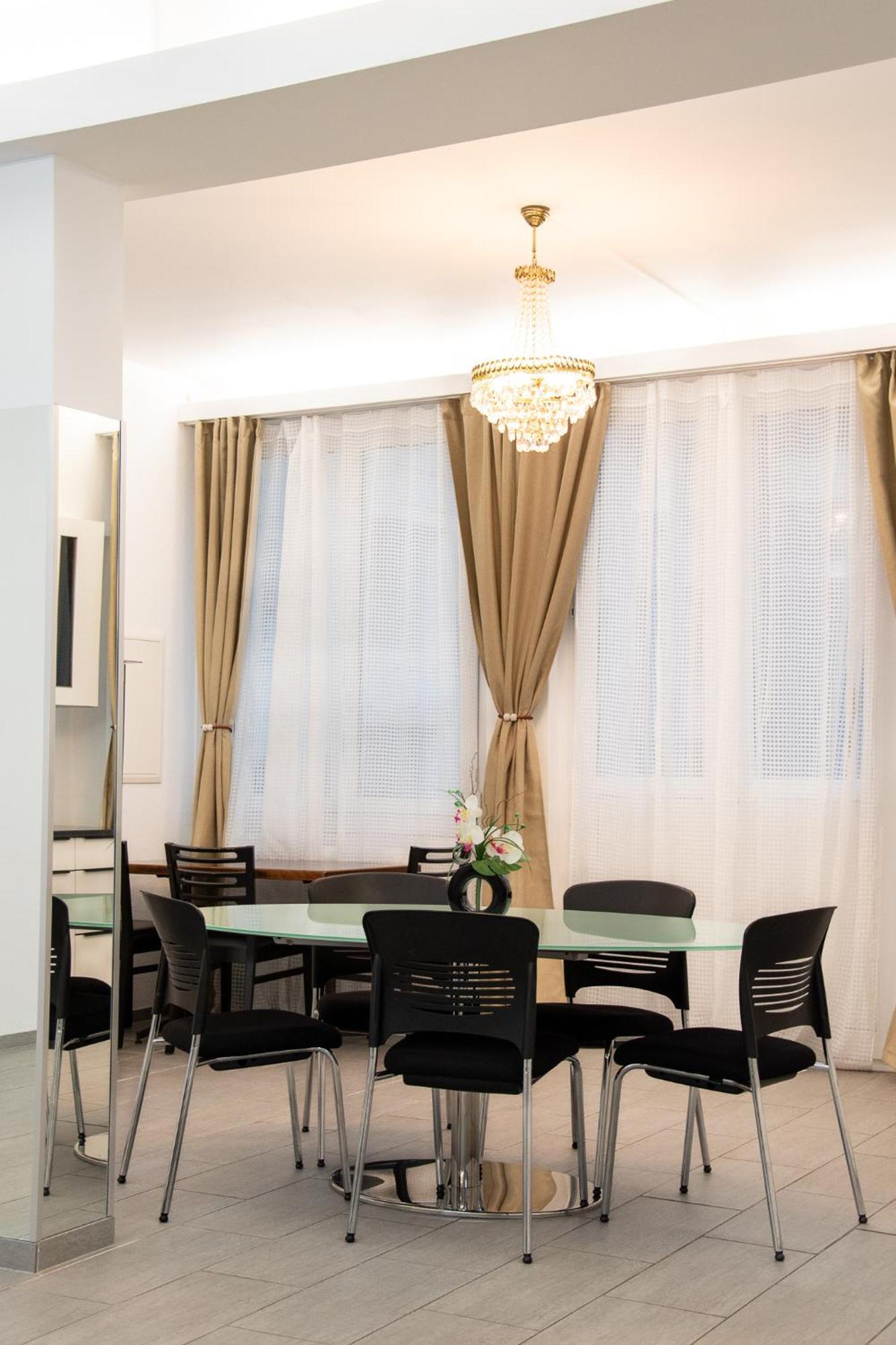 Guest Rooms Diamant Biel/Bienne Exteriör bild